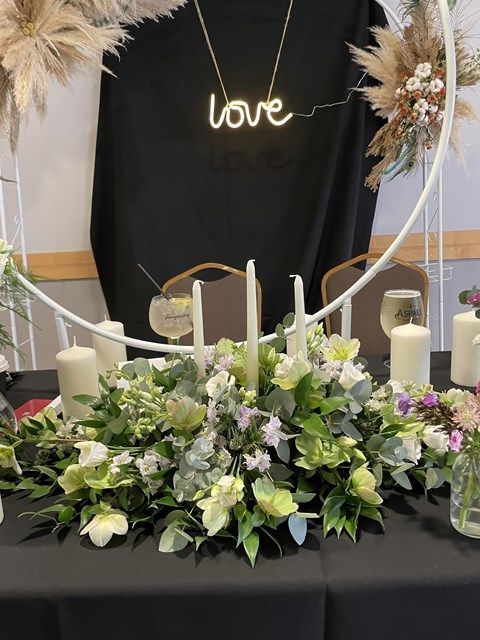 images/event-flowers/slider/event-flowers-8-kireth-ai.jpeg